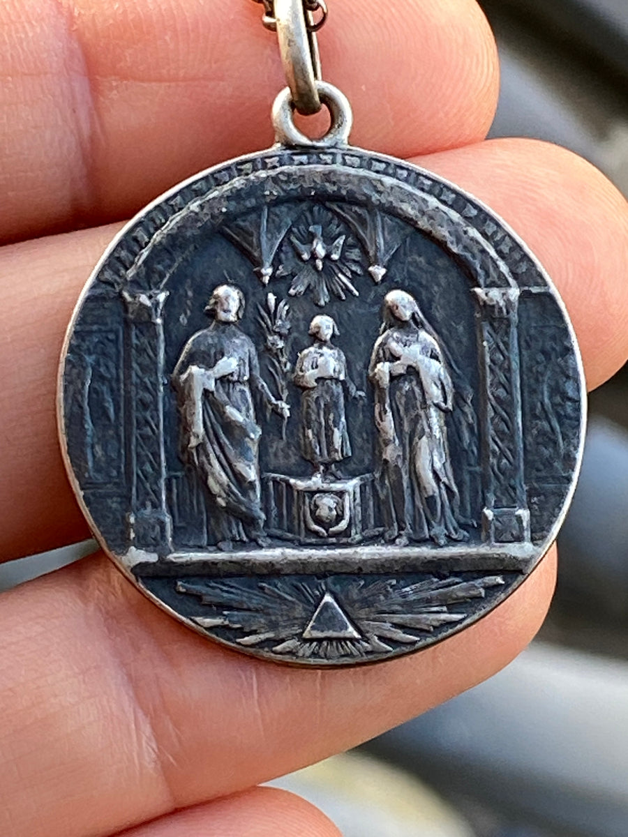 Saint Esprit Medal Pendant