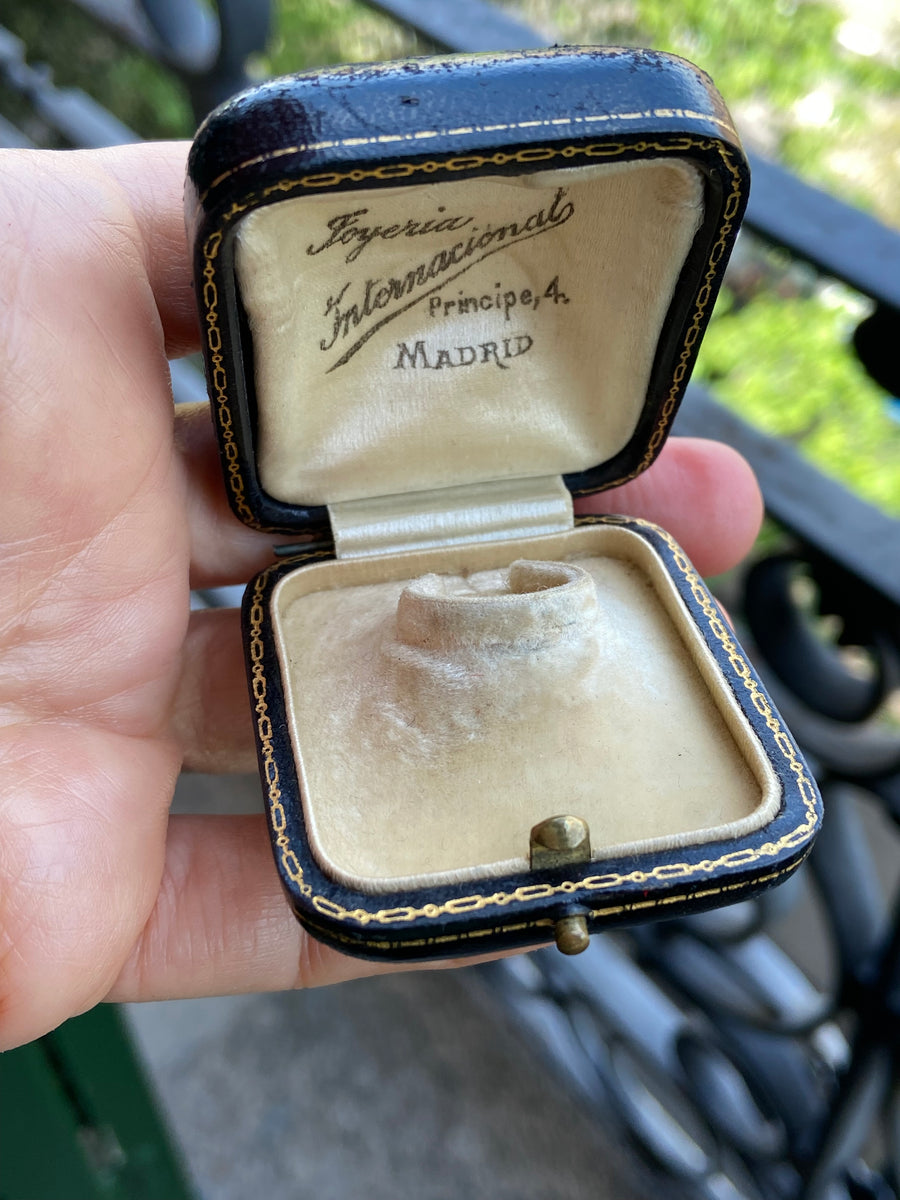 Vintage Leather Ring Box